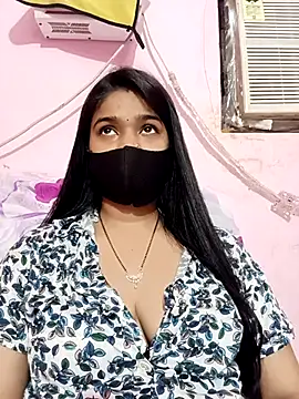 Snapshot of Simran-001 chatting on October 10, 2025, 6:47 am Simran-001 online show from October 10, 2025, 6:47 am