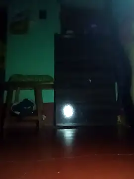 Snapshot of Bong-lady chatting on September 21, 2025, 6:13 pm Bong-lady online show from September 21, 2025, 6:13 pm