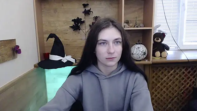 AmandaJi  online show from November 11, 2025, 7:25 am