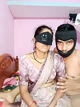 Snapshot of USHA_BHABHI chatting on July 4, 2026, 10:58 pm USHA BHABHI online show from July 4, 2026, 10:58 pm