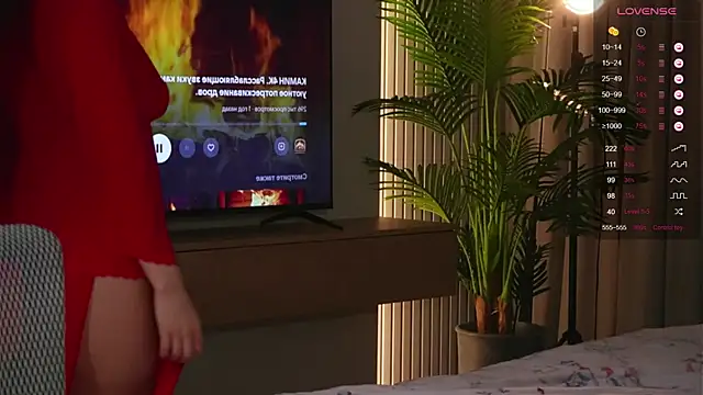 Snapshot of Sofa_01 chatting on October 7, 2025, 1:23 pm Sofa 01 online show from October 7, 2025, 1:23 pm