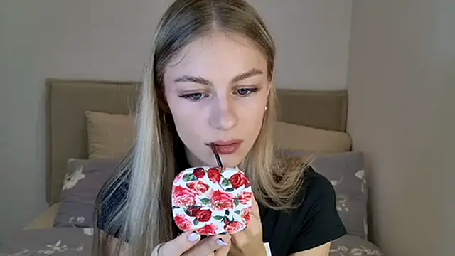 Snapshot of GabriellaOlsen chatting on October 19, 2025, 10:40 am GabriellaOlsen online show from October 19, 2025, 10:40 am