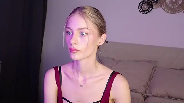 GabriellaOlsen online show from July 11, 2026, 4:40 pm
