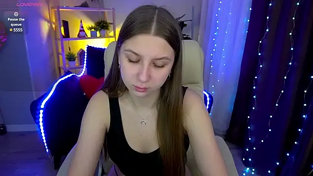 AureliaBliss  online show from February 25, 2025, 8:32 pm