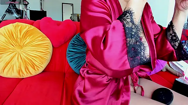 willow boobs online show from October 3, 2025, 3:24 pm