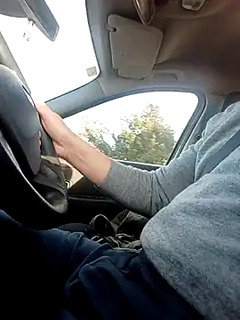 garibaldi1974 online show from November 12, 2025, 8:18 am