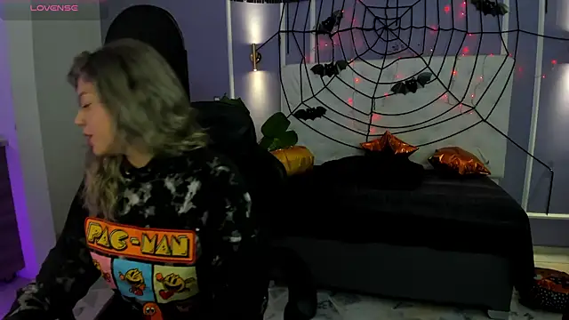 alaia greyy online show from October 17, 2025, 12:51 pm