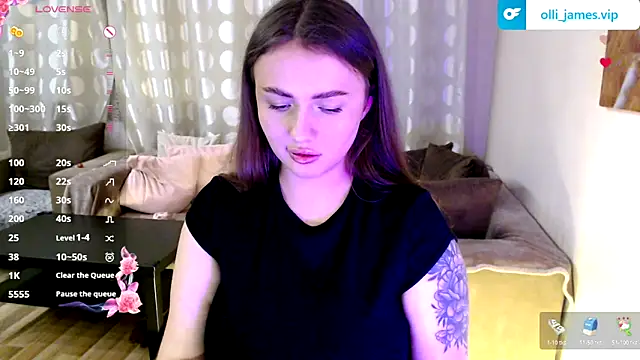Snapshot of Ollie_James chatting on July 18, 2026, 9:23 pm Ollie James online show from July 18, 2026, 9:23 pm