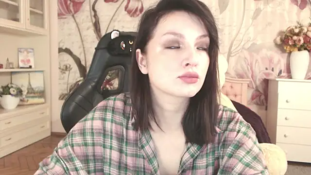 BritneyBarker online show from October 13, 2025, 12:12 am