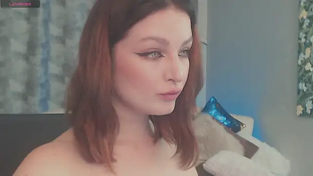 Snapshot of BritneyBarker chatting on June 21, 2026, 6:14 pm BritneyBarker online show from June 21, 2026, 6:14 pm