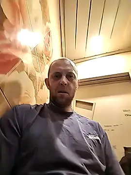 Snapshot of MaxDevilWhite chatting on November 9, 2025, 10:30 am MaxDevilWhite online show from November 9, 2025, 10:30 am