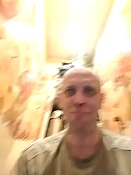 Snapshot of MaxDevilWhite chatting on September 29, 2025, 12:06 am MaxDevilWhite online show from September 29, 2025, 12:06 am