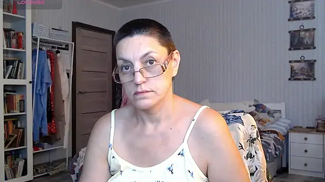 Soffya Soy online show from June 8, 2026, 1:44 pm