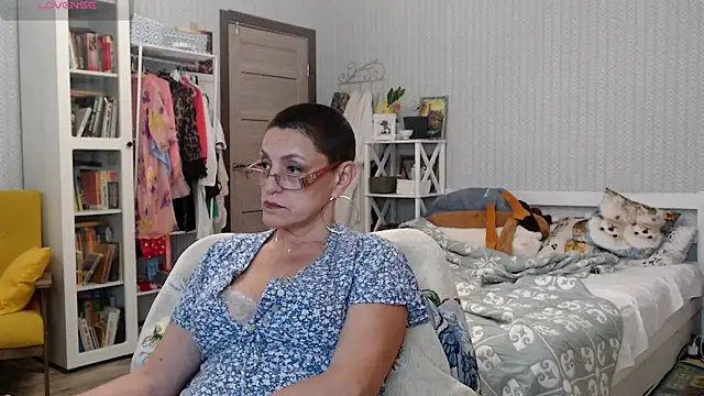 Soffya Soy online show from May 26, 2026, 7:01 pm