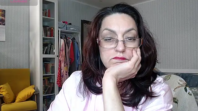 Soffya Soy online show from May 13, 2026, 8:49 pm