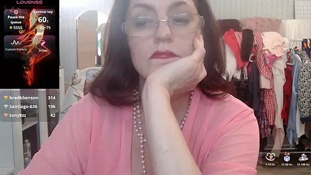 Snapshot of Soffya_Soy chatting on February 8, 2026, 9:45 pm Soffya Soy online show from February 8, 2026, 9:45 pm