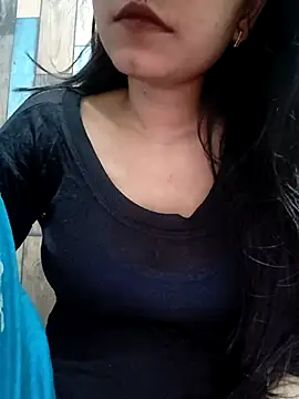 Snapshot of cute_IndianBabe chatting on May 8, 2026, 12:14 am cute IndianBabe online show from May 8, 2026, 12:14 am