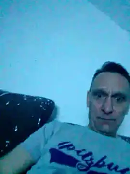 lovemachineeee online show from February 2, 2026, 7:46 pm