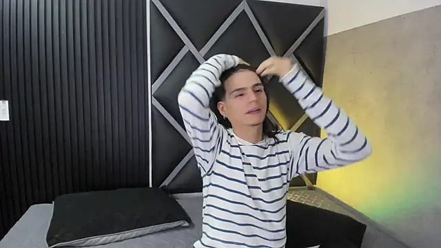 Snapshot of Martshall09 chatting on October 28, 2025, 9:47 pm Martshall09 online show from October 28, 2025, 9:47 pm