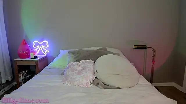 Snapshot of StarDuvall chatting on February 10, 2026, 10:20 pm StarDuvall online show from February 10, 2026, 10:20 pm