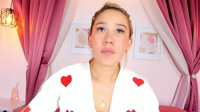 Lannajansen online show from June 17, 2026, 12:59 pm