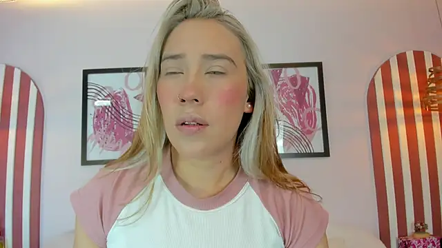 Snapshot of Lannajansen chatting on October 20, 2025, 3:45 pm Lannajansen online show from October 20, 2025, 3:45 pm