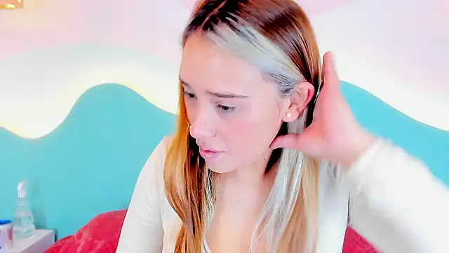 Snapshot of Lannajansen chatting on December 4, 2025, 2:49 pm Lannajansen online show from December 4, 2025, 2:49 pm