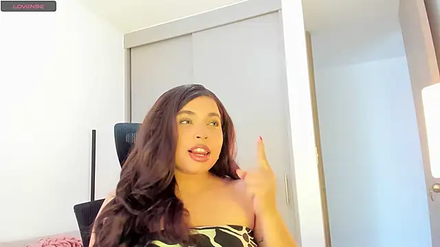 RachelRusso online show from September 14, 2025, 6:41 pm