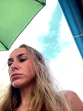 White Lu online show from January 7, 2026, 2:05 am