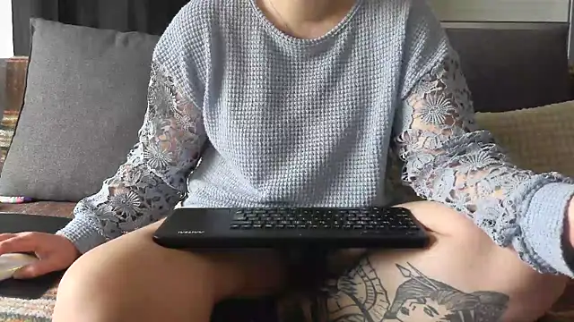 Snapshot of bunnyfox420 chatting on March 14, 2026, 4:24 pm bunnyfox420 online show from March 14, 2026, 4:24 pm