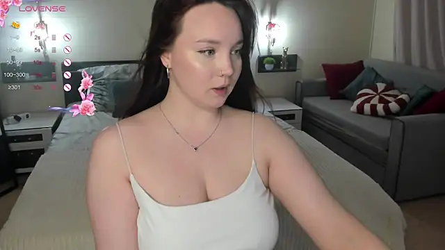 Snapshot of maya_suun chatting on May 31, 2026, 1:11 am maya suun online show from May 31, 2026, 1:11 am