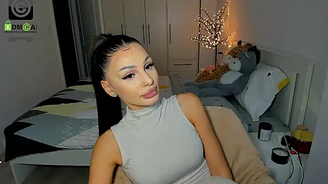 HelenShawn online show from January 14, 2026, 7:39 pm