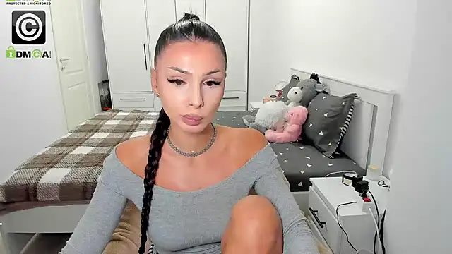 Snapshot of HelenShawn chatting on December 2, 2025, 9:27 pm HelenShawn online show from December 2, 2025, 9:27 pm