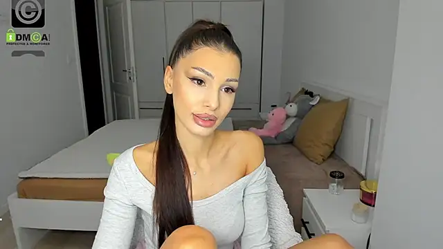 Snapshot of HelenShawn chatting on October 29, 2025, 10:31 pm HelenShawn online show from October 29, 2025, 10:31 pm