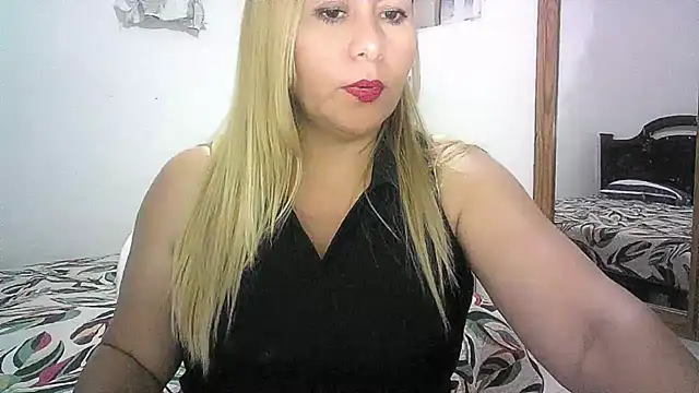 mariana0x online show from May 5, 2026, 10:46 pm