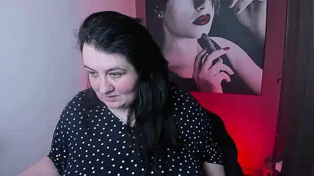 QueenOfHaze online show from February 9, 2026, 12:03 pm