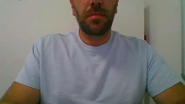 Snapshot of _tuga_man_ chatting on October 3, 2025, 12:28 pm tuga man online show from October 3, 2025, 12:28 pm