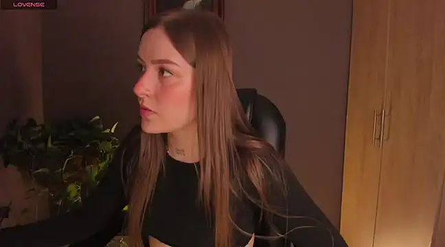 eilynxx online show from January 31, 2025, 12:17 am