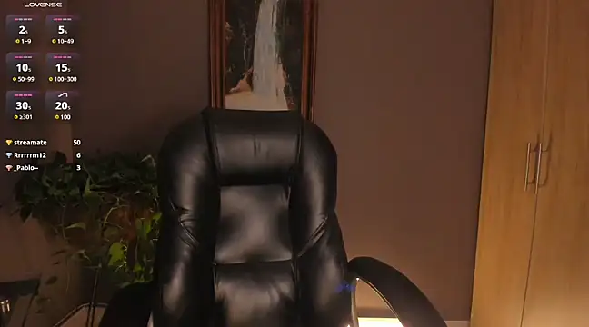 eilynxx online show from February 2, 2025, 3:10 am