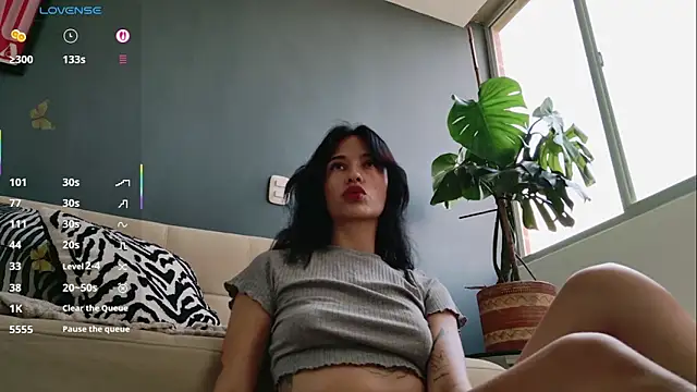 GerberaBlooms77 online show from March 18, 2025, 10:48 pm