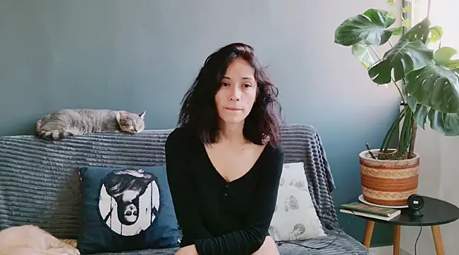 GerberaBlooms77 online show from January 25, 2025, 10:39 pm