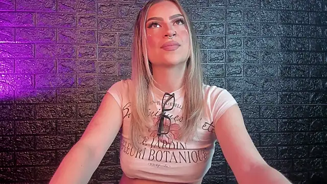 Snapshot of Valka_praskov chatting on October 8, 2025, 12:39 pm Valka praskov online show from October 8, 2025, 12:39 pm