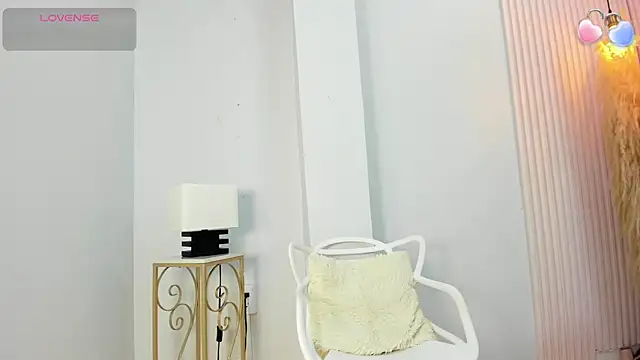 Snapshot of alana_rossetti chatting on May 13, 2026, 3:13 am alana rossetti online show from May 13, 2026, 3:13 am