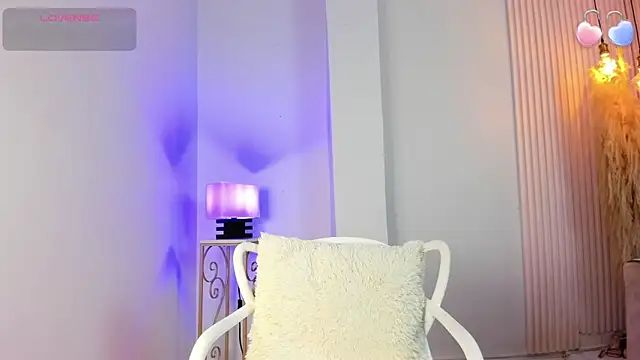 Snapshot of alana_rossetti chatting on June 20, 2026, 12:10 pm alana rossetti online show from June 20, 2026, 12:10 pm