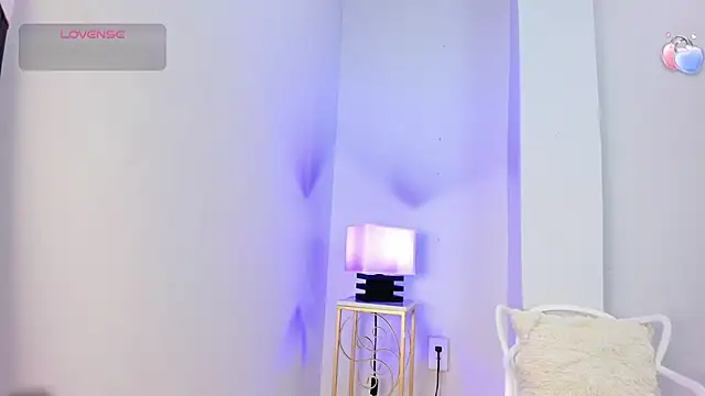 Snapshot of alana_rossetti chatting on July 15, 2026, 3:02 am alana rossetti online show from July 15, 2026, 3:02 am