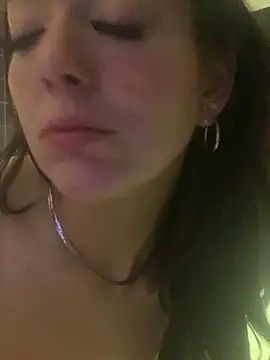 Hornyamy026 online show from February 4, 2026, 2:06 am