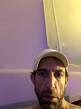 Snapshot of Pilote19 chatting on November 3, 2025, 1:26 pm Pilote19 online show from November 3, 2025, 1:26 pm