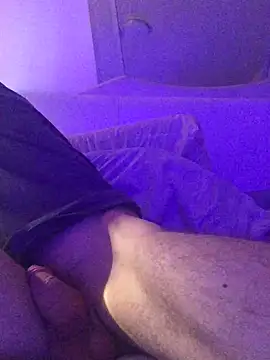 Snapshot of Pilote19 chatting on October 17, 2025, 11:23 am Pilote19 online show from October 17, 2025, 11:23 am