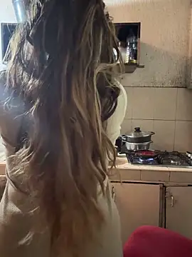 Snapshot of masmelorosa chatting on October 26, 2025, 6:30 pm masmelorosa online show from October 26, 2025, 6:30 pm