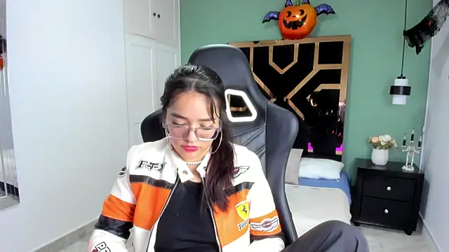 Snapshot of Billie_Jhonson_ chatting on October 17, 2025, 6:53 pm Billie Jhonson online show from October 17, 2025, 6:53 pm